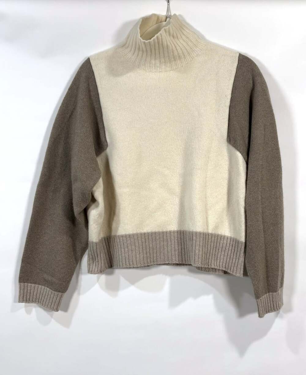 Majestic Filatures Cashmere Wool Colorblock Cropped Mock Neck Sweater - 4 Large